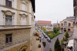Flow Spaces, Budapest