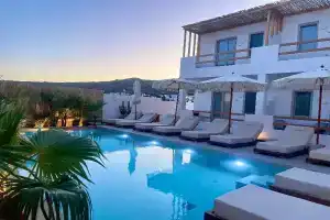 Mykonos Dot Suites, Ano Mera