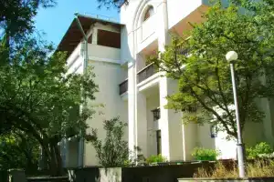 Gornyj Hotel, Kurpaty