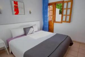Rainbow Golf Bungalows, Gay Men-Only Resort, Maspalomas