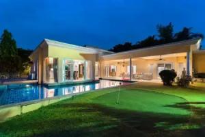Stunning Luxury Golf and Pool Villas, Jomtien Beach