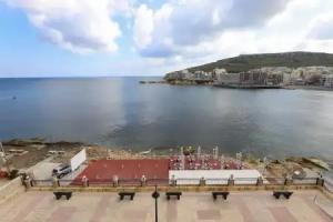 Seafront Small Home w Terrace Apartments, Marsalforn