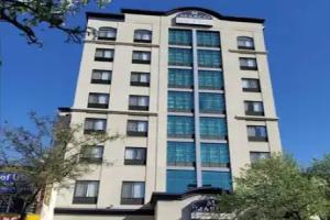 Marco LaGuardia Hotel & Suites, Queens