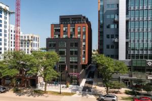 Moxy Downtown Hotel, Madison