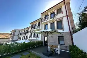 Oikos Apartments, Bozcaada