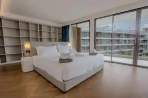 189/267 3BR Beachfront Pool View Apartments, Layan Beach