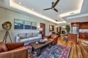 Luxury Three Bedroom Residence steps from Heavenly Village by RedAwning, Stateline
