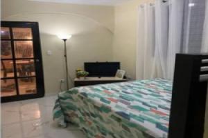 Céntrico para 2 personas con tv marquesina luz y cocina Apartments, La Romana
