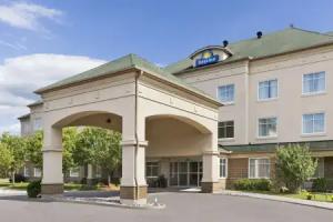 Days Inn by Wyndham Ottawa Airport, Ottawa