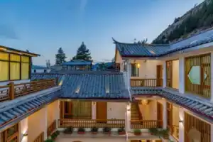 Floral Hotel · Rushuang Courtyard, Lijiang