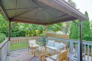 Steps to Lake Erie! Cedar Point Home Base w/ Deck Tourist base, Sandusky