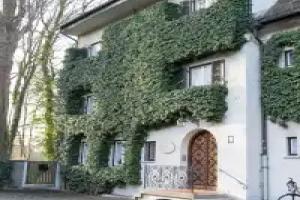 Gästehaus Englischer Garten Cottage, Munchen