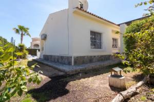 Charming one-floor villa with private pool in Los Balcones, Torrevieja