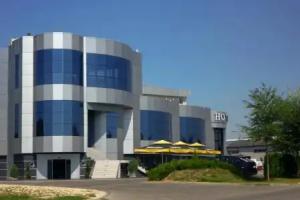Hotel Ženeva Lux, Kraguyevats