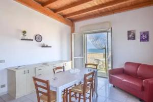 Stunning Home in Torre di Mezzo With Wifi and 3 Bedrooms, Punta Braccetto