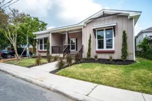 Beautiful Guest House on New Built Home Near Downtown, San Antonio
