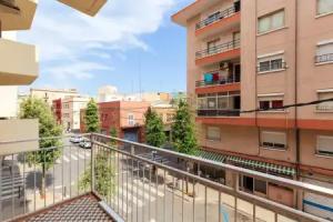 Apartment with 4 Bedrooms in, with Wonderful City View, Balcony And Wifi, Reus