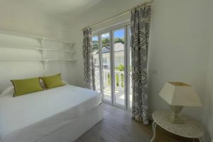 Les Jolies Eaux Villa - Chateau Elysium, Beau Vallon