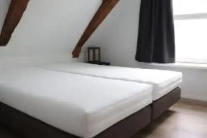 2 Modern Apartments in the Heart of, Sneek