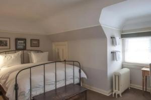 Banting House Inn, Toronto