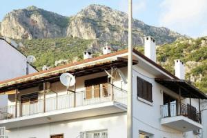Tan Apartment, Kas