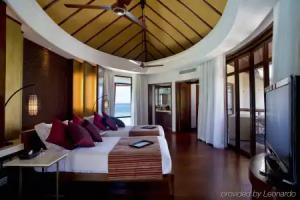 Constance Halaveli Maldives, Ari Atoll