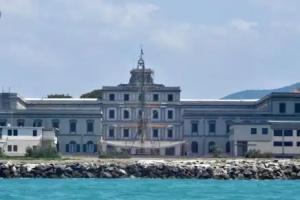 Paradise Inn, Livorno