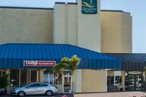 Dolphin Sands Clearwater Beach, an Ascend Collection Hotel, Clearwater Beach