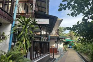 Bangsit guesthouse, Phi Phi Island