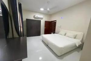 RED13 ALhaddad Apartments, Salalah