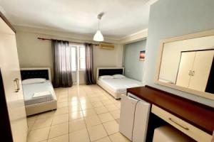 Foris Rooms, Himare