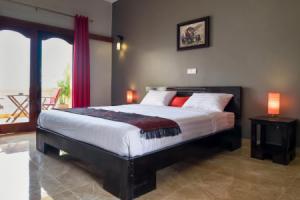 Riviera Hotel & Resort Kep, Kep