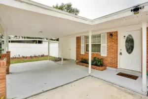 Pet-friendly Escape w/ Private Pool! Hotel, Lakeland