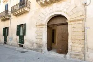 Nonna Jole, Lecce