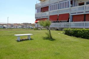 Apartment by the Beach, Marotta