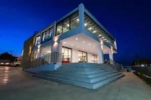 Cavo Orient Beach Hotel & Suites, Tragaki