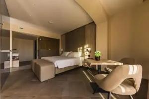 Salina Hotel, Taranto