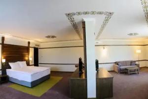 Hot Springs Medical and Spa Hotel, Banya