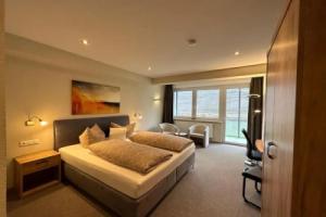 Weinbergs Loge Guest house, Ernst
