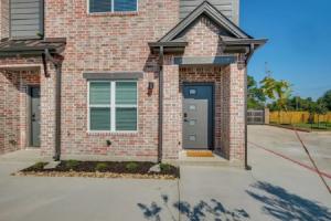 Newly Built 'corner Hideaway' 3 Mi to Texas A & M Apartments, College Station