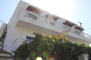 Sergiani Garden Apartments, Stalis