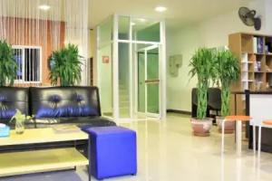 Ananas Phuket Central Hostel - Adults Only, Phuket Town