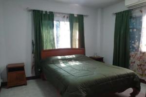 Karun House Chiang Mai, bungalow for 6 in a quiet neighborhood, San Sai