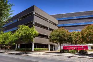 Hotel Granada by Pierre & Vacances, Granada