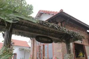 Hue River Side Villa, Hue