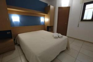 Ferienwohnung Ulivo mit Pool und Privatstrand Apartments, Mattinata