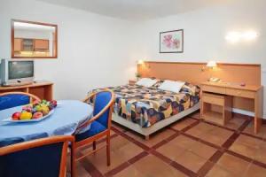Beautiful Apartments in, With Pool, Jelsa