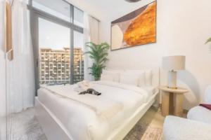 A Spectacular Studio in Azizi Riviera 1, Dubai