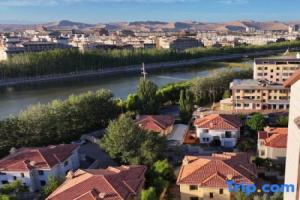 Gardenhouse villa B&B of, Dunhuang