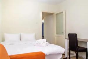 Vibrant and Central Flat in Karsiyaka Near Sea Apartments, Izmir